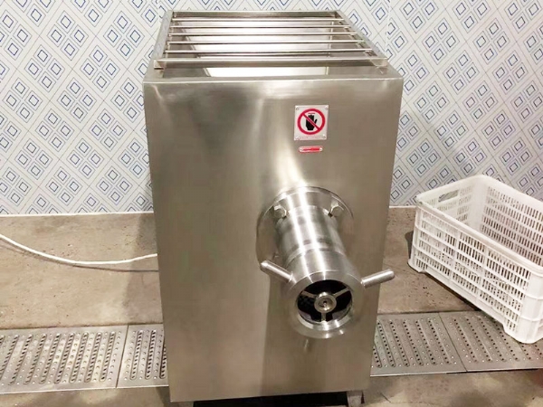 絞肉機100-130型